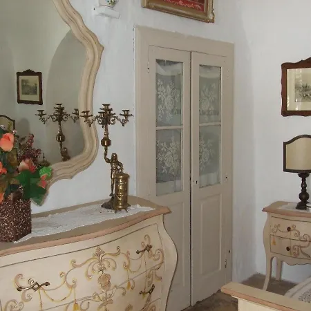 Trulli La Casa Di Rosa Panzió