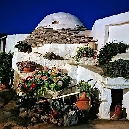 Trulli La Casa Di Rosa Nocleg ze śniadaniem 3*