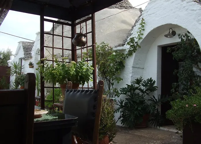 Trulli La Casa Di Rosa 3* 阿尔贝罗贝洛
